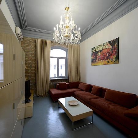 Artol Gorodetskogo Apartment Kiev Exterior photo