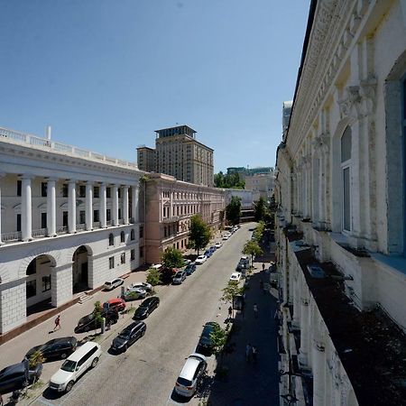 Artol Gorodetskogo Apartment Kiev Exterior photo